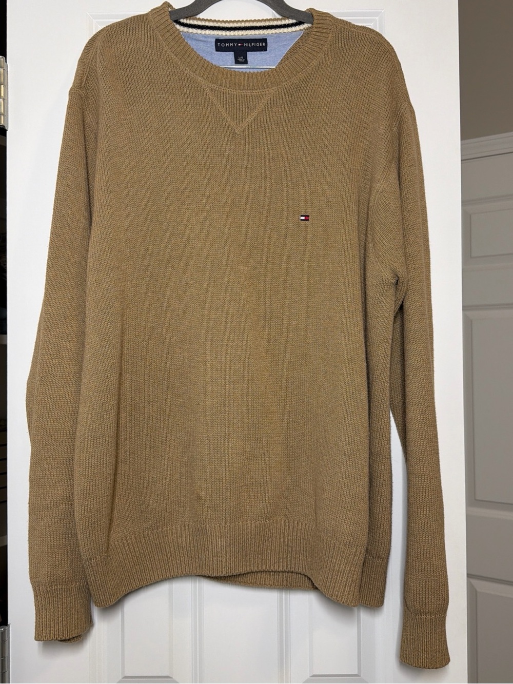 Tommy Hilfiger Men's Crewneck Sweater in Camel Brown